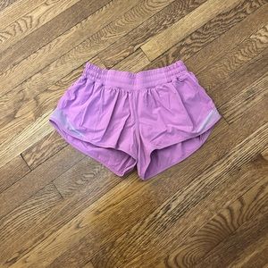 Purple lululemon hotty hot 2.5” size 6